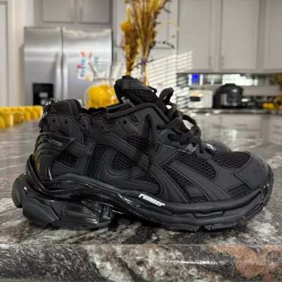 BB RUNNERS - BLACK MATTE