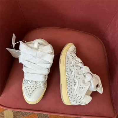 L*NVINS - SILVER STUDS