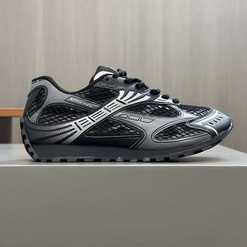 B*TTEGA V*ENETA- BLACK