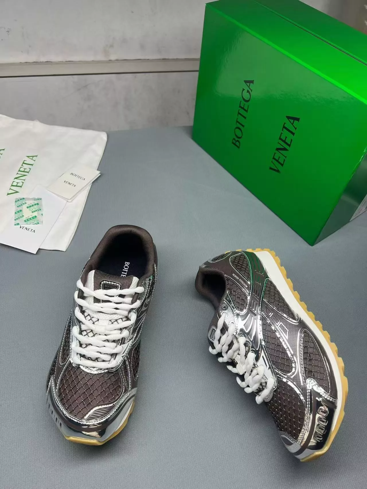 B*TTEGA V*ENETA- BROWN - Image 2