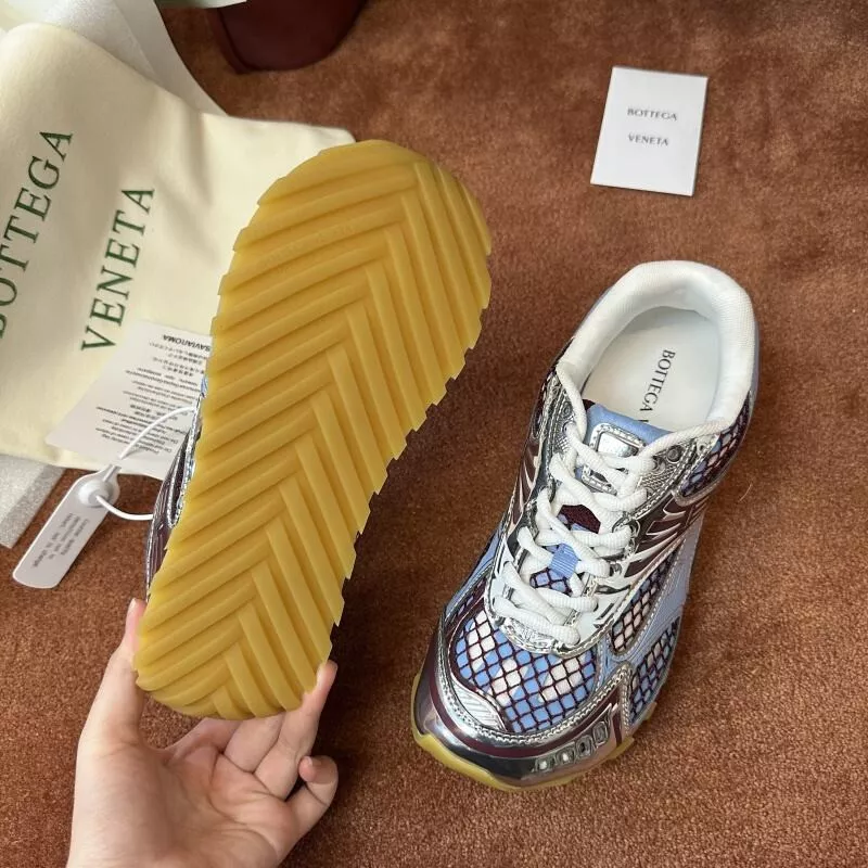 B*TTEGA V*ENETA- SKY BLUE - Image 2