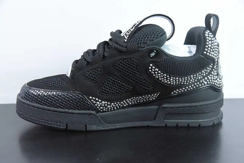 LV - BLACK/ STUDS - Image 2