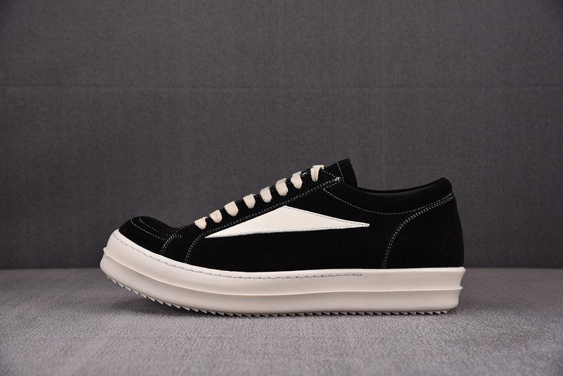 RO - SUEDE BLACK VANS - Image 2