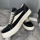 RO - STITCHED BLACK VANS