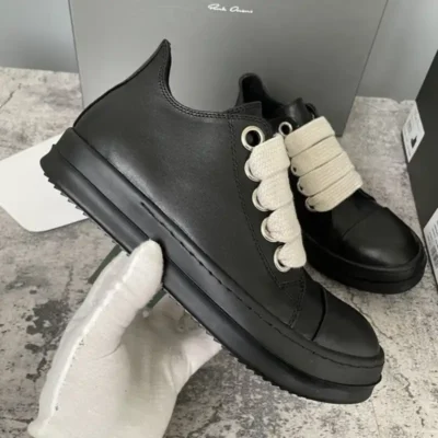 RO - BLACK JUMBO LACE LOW